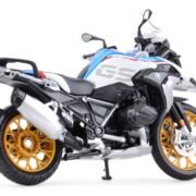 Maisto presents a meticulously crafted scale replica of the BMW R1250 GS image 6