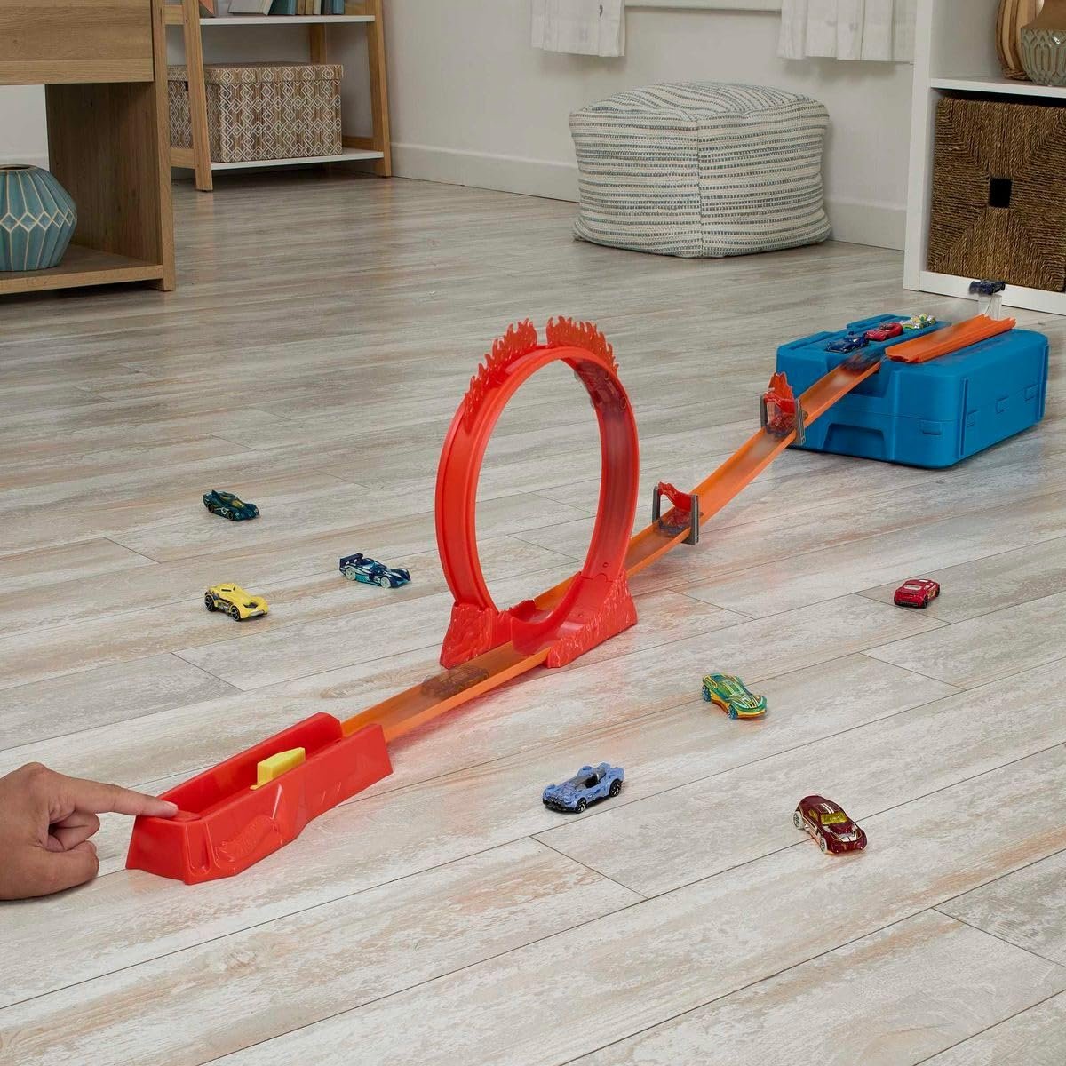 Hot Wheels Fire-Themed Track Set image 2
