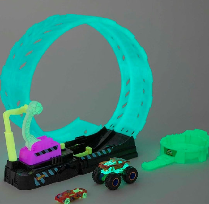 Hot wheels Monster Trucks Glow in The Dark Epic Loop Challenge Playset image 5