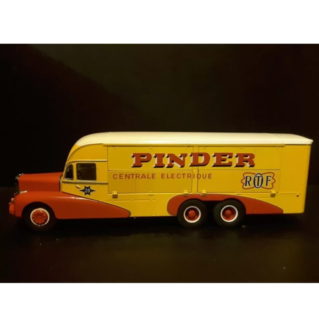 1951 Pinder Circus Bernard 28 Electrical Truck 1/43 Scale