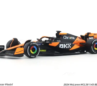 2024 McLaren MCL38 No. 81 Oscar Piastri 1:43 Bburago Formula 1 Diecast Scale Model Car