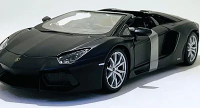 Maisto Lamborghini Aventador LP 700-4 Roadster 1/24 Matt Black